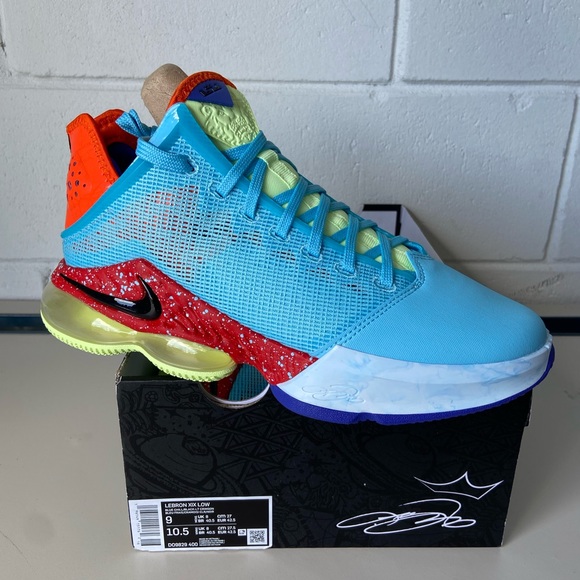 Brand new nike Lebron XIX low